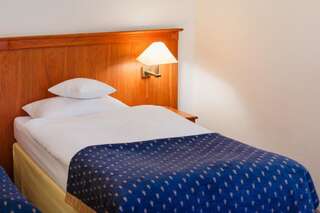 Отель Hotel Masuria Лукта Классический двухместный номер с 1 кроватью или 2 отдельными кроватями-5